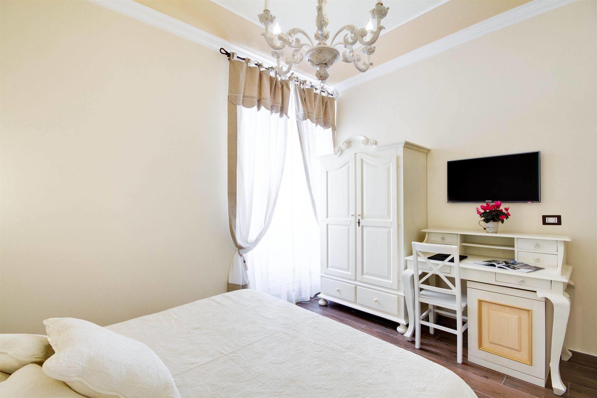 Lunaria Suites Rome Vaticano エクステリア 写真